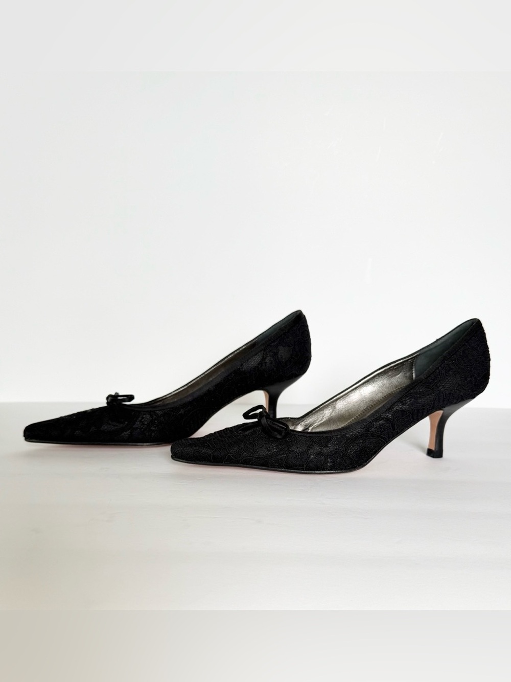 Talbots Black Lace Kitten Heel Pumps Pointed Toe Bow 7.5M